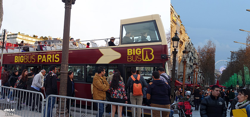 Paris tour bus -Ferris wheel